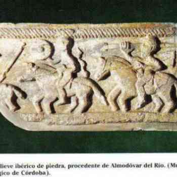 Click para ampliar. Pulsa en el nombre para ver la ficha. Bajorelieve ibérico de piedra: jinetes íberos